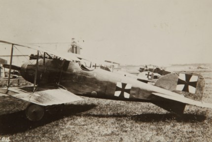 A Luftfleigkreit Albatros D.II, 1917, location unknown. The D.III was grounded due to wing failure problems, so Richthofen was flying his D.II on the day Benbow shot him down. SDASM Archive #0074734 