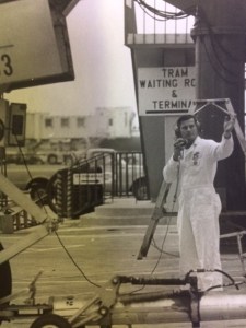 United 747 pushback LAX